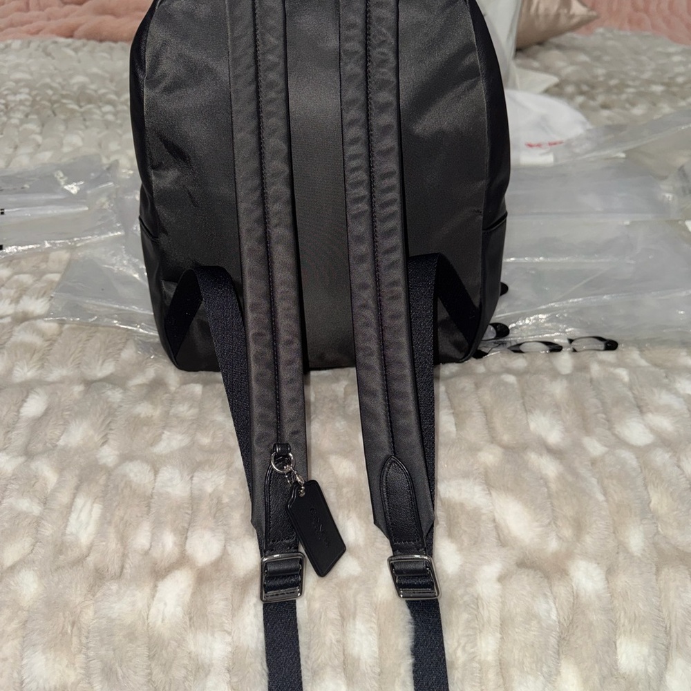 Coach Women’s Gray and Red Patterned Backpack
MEDIUM SIZE! - Picture 3 of 12